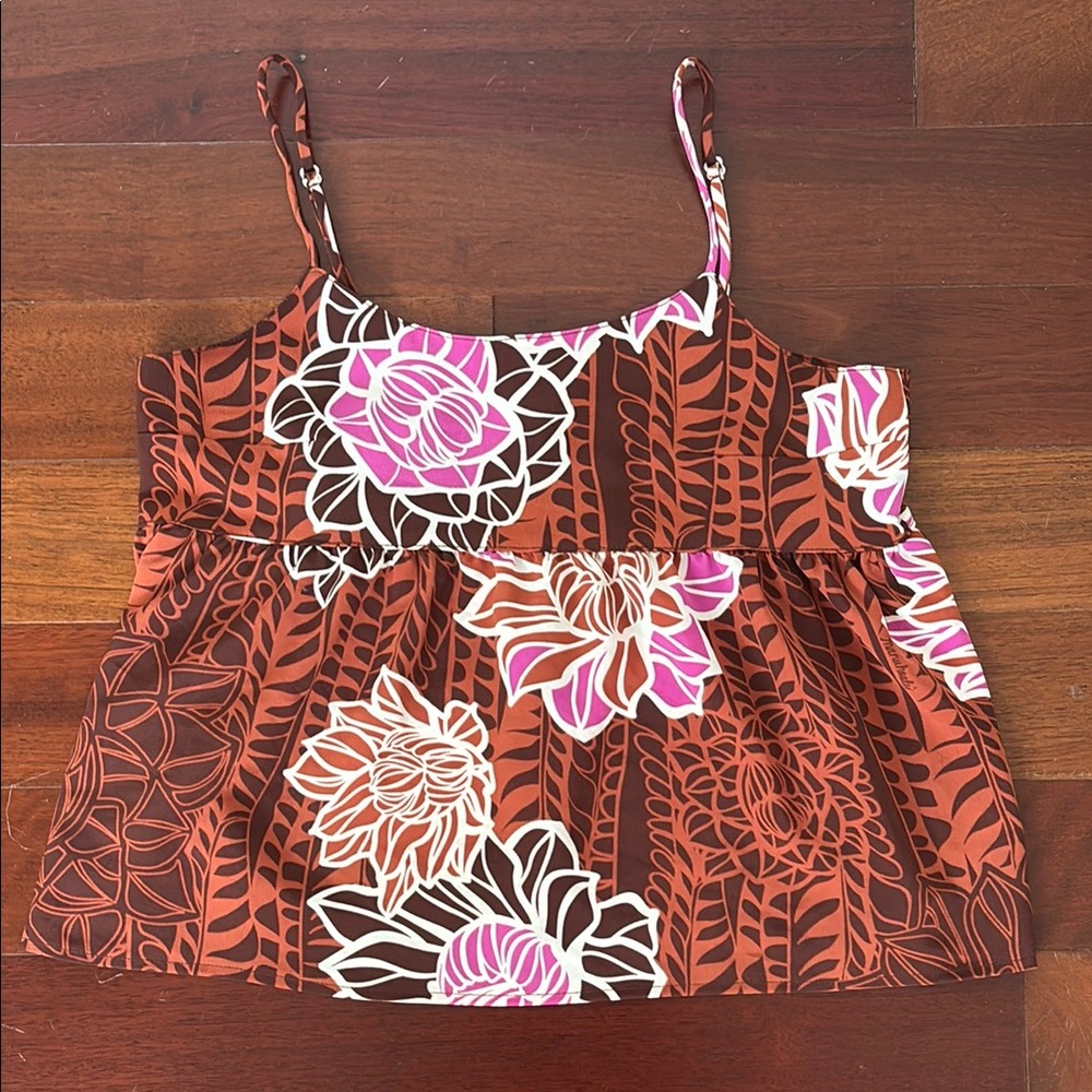 Manuhealii Womens Top